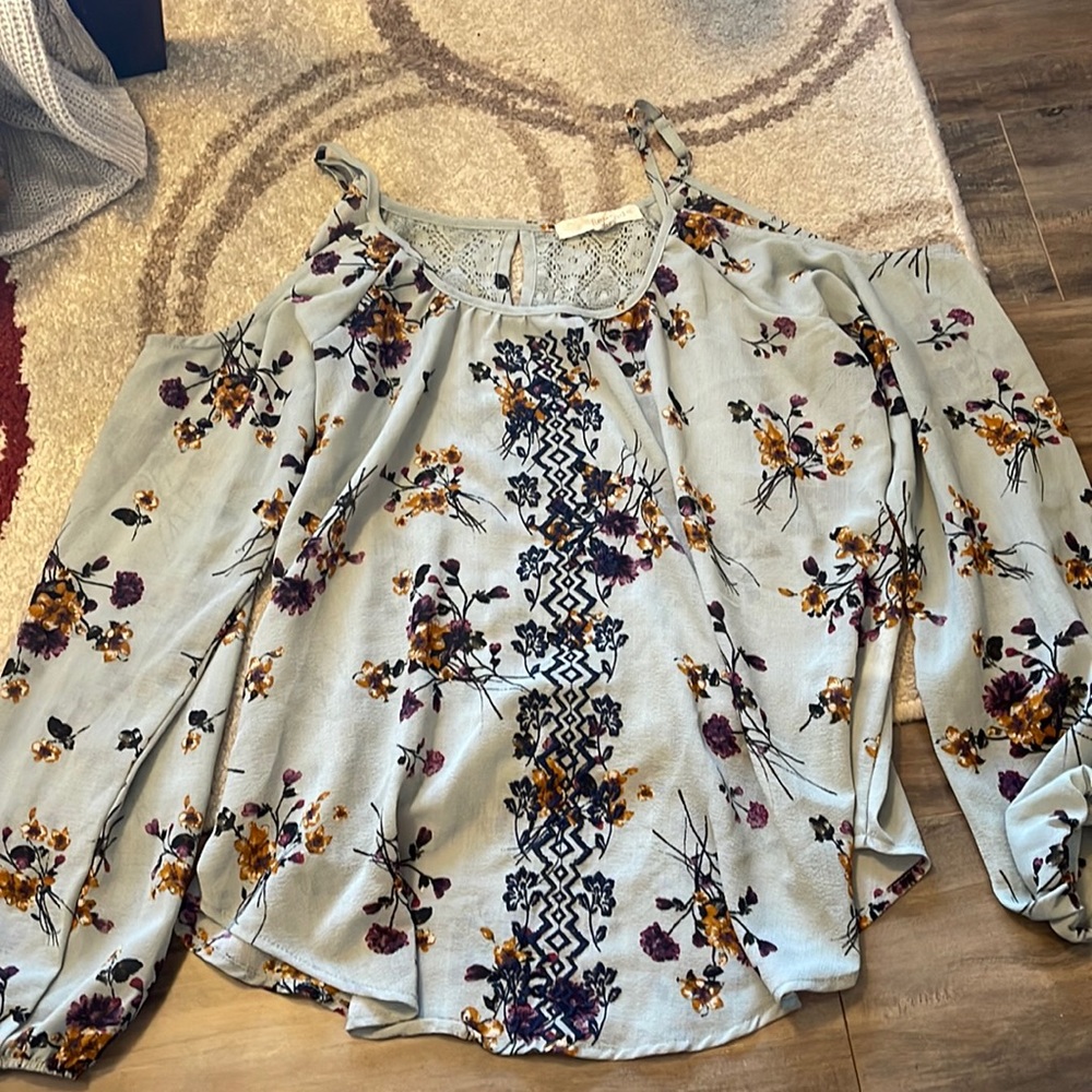 Off the shoulder floral shirt